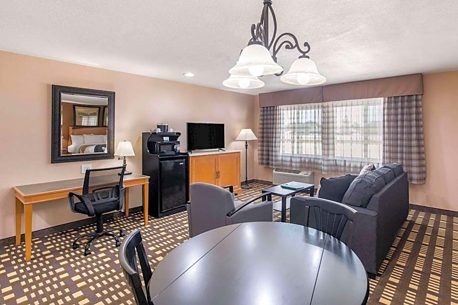 Quality Inn & Suites Plano
