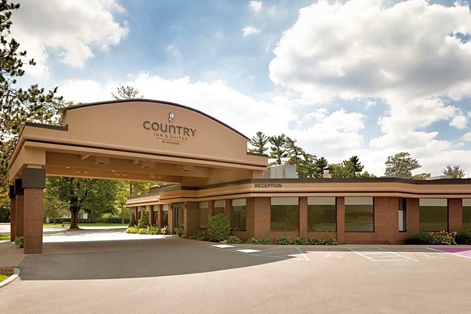 Country Inn & Suites by Radisson, Traverse City, MI