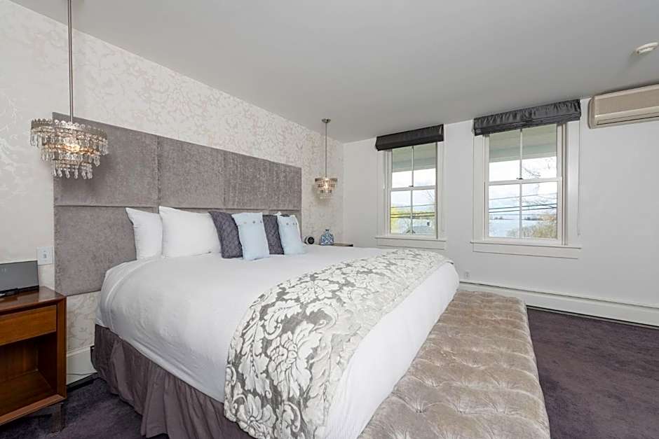 Camden Harbour Inn a member of Small Luxury Hotels