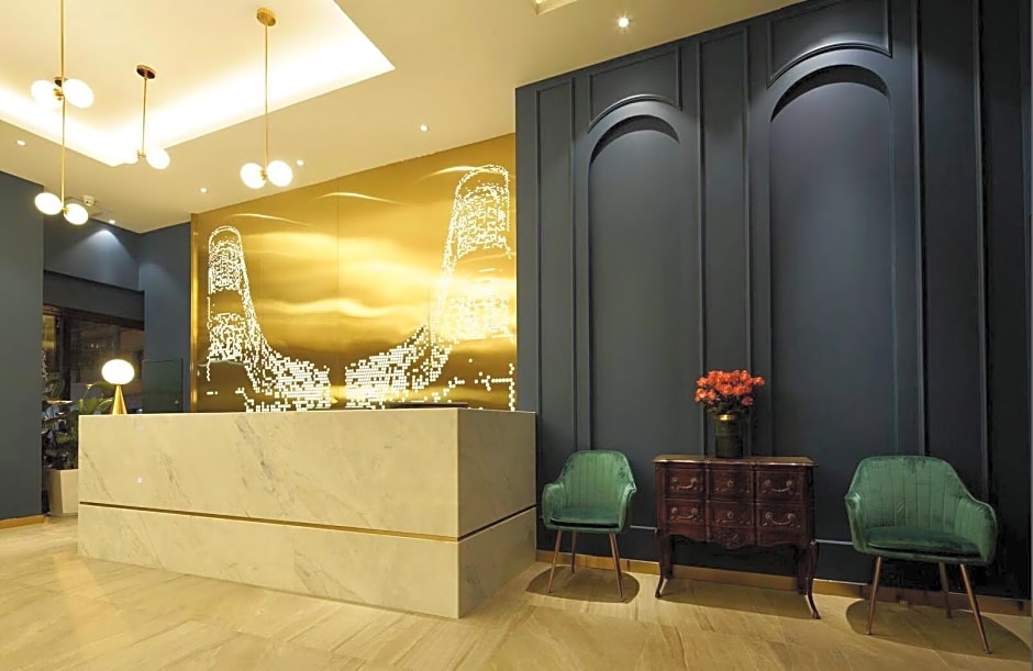 Moon and Chalice Boutique Hotel