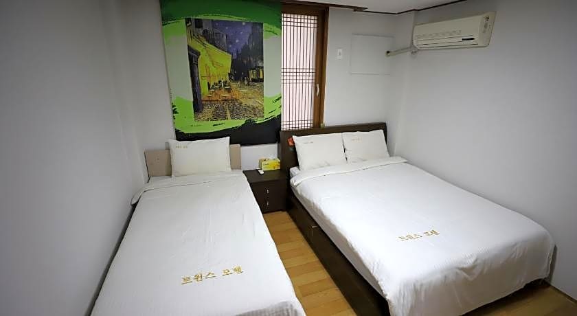Twins Hotel