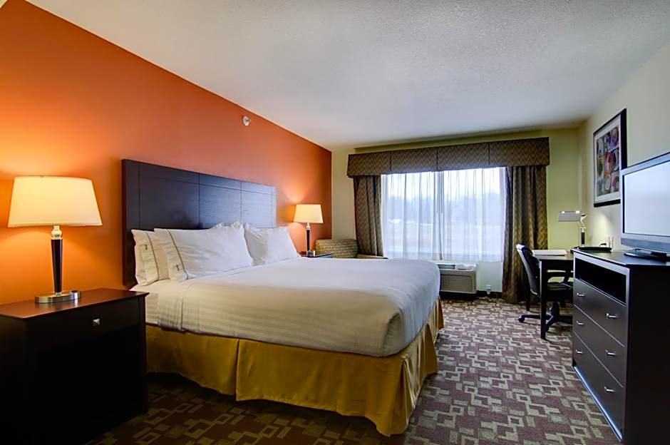 Holiday Inn Express Hotel & Suites Kansas City Sports Complex By IHG