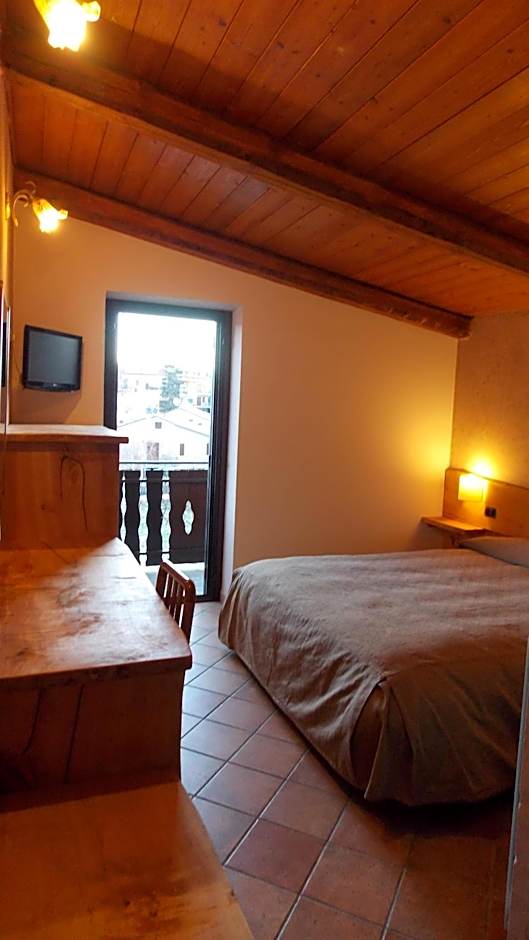Hotel Altopiano Delle Rocche