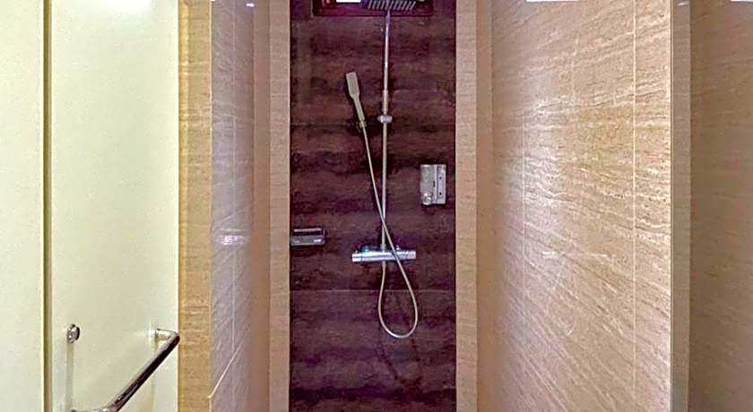 Thongs Inn Hotel Kualanamu