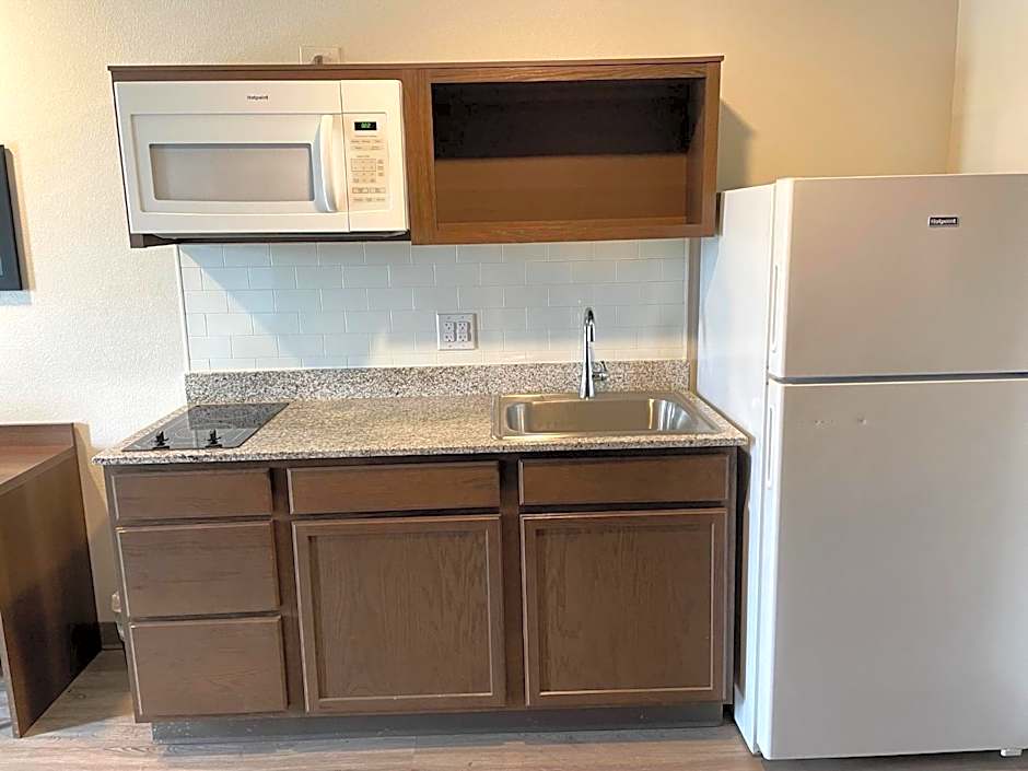 WoodSpring Suites Detroit Madison Heights