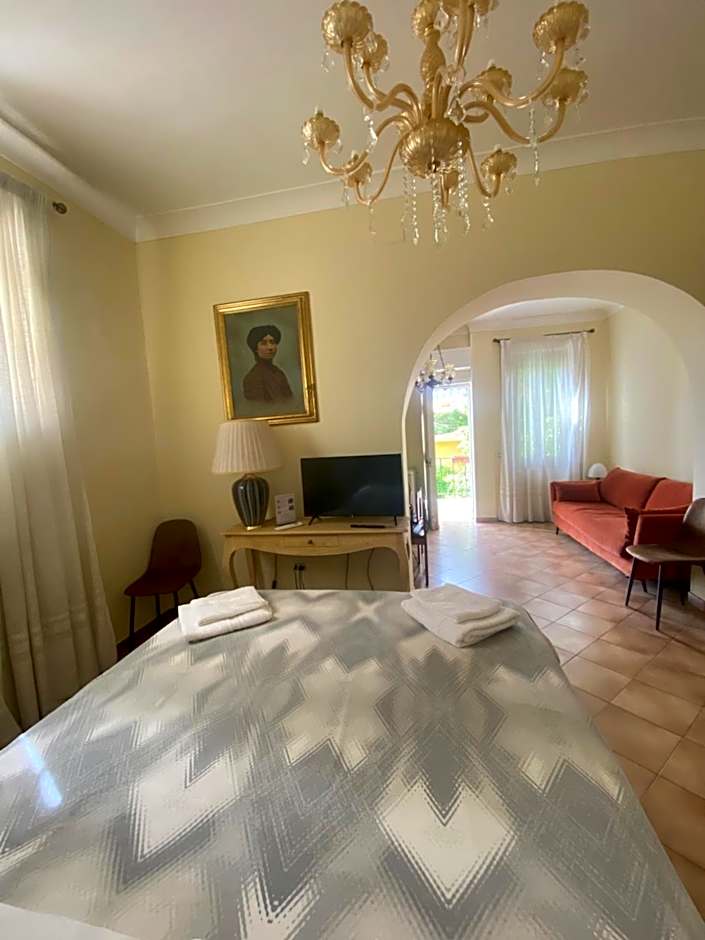 Villa Favorita Suites