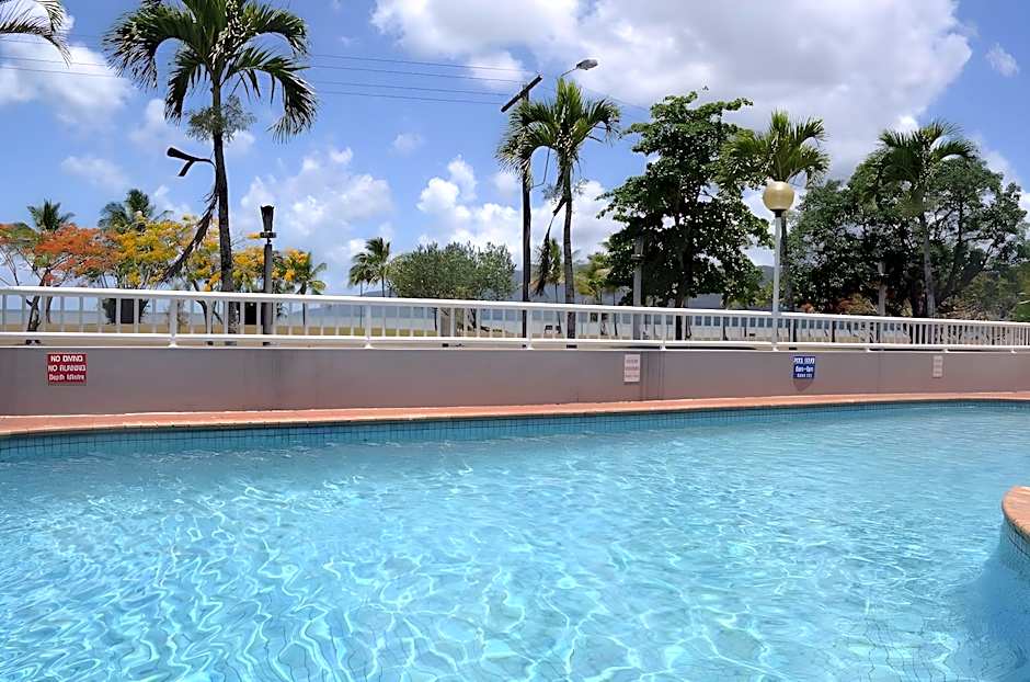 Acacia Court Hotel