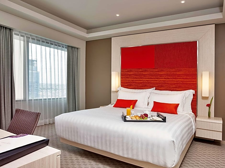 Photo 1 of 2 of Superior 1 Queen Bed