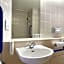Days Inn by Wyndham Membury M4