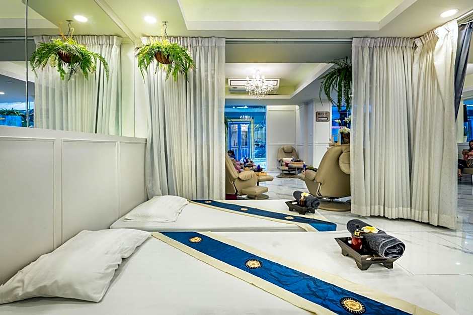 De Lavender Bangkok Hotel