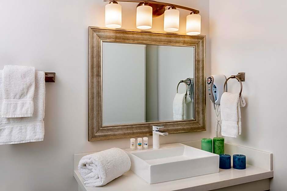 Beachfront Inn and Suites at Dana Point