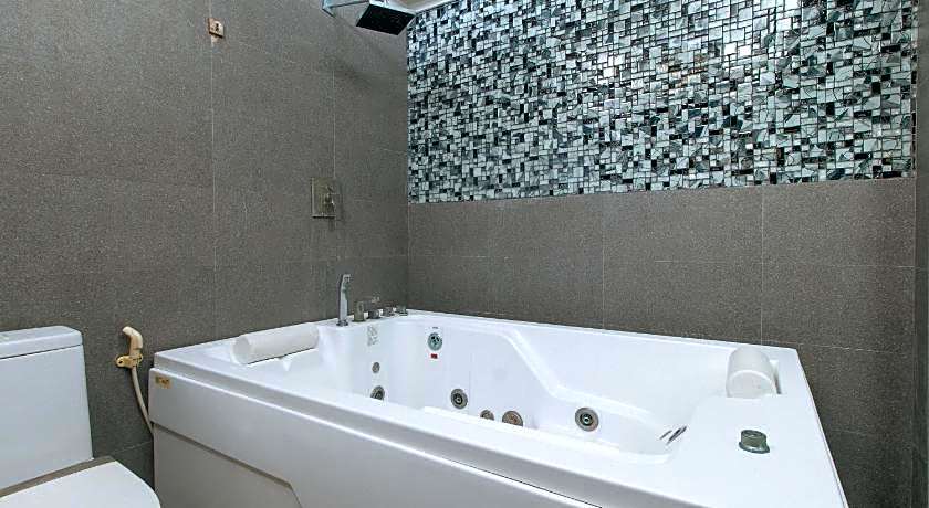 RedDoorz Hostel @ St. Paul Village LapuLapu