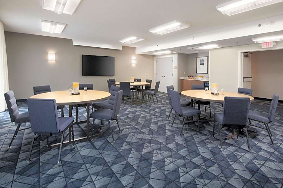 Courtyard by Marriott Dallas Plano Parkway at Preston Road