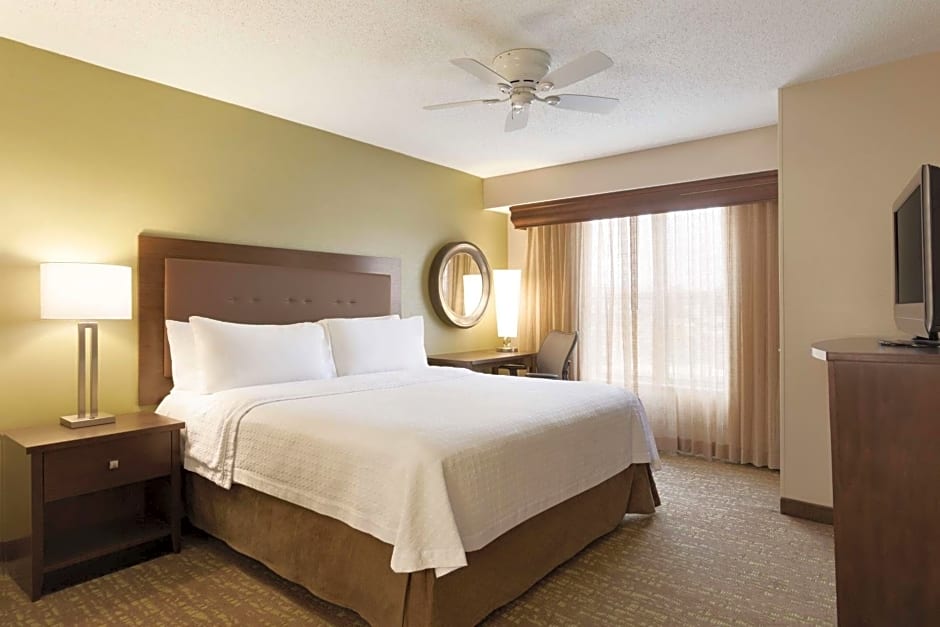 Homewood Suites By Hilton Toledo/Maumee