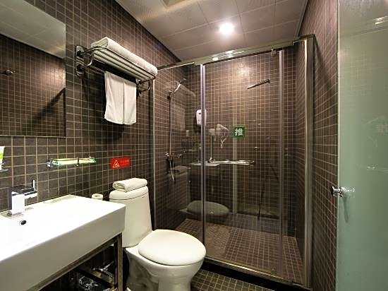 Motel 168 (Guangzhou Hualin International Jade City)
