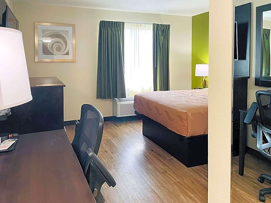 Quality Inn & Suites Lake Charles South