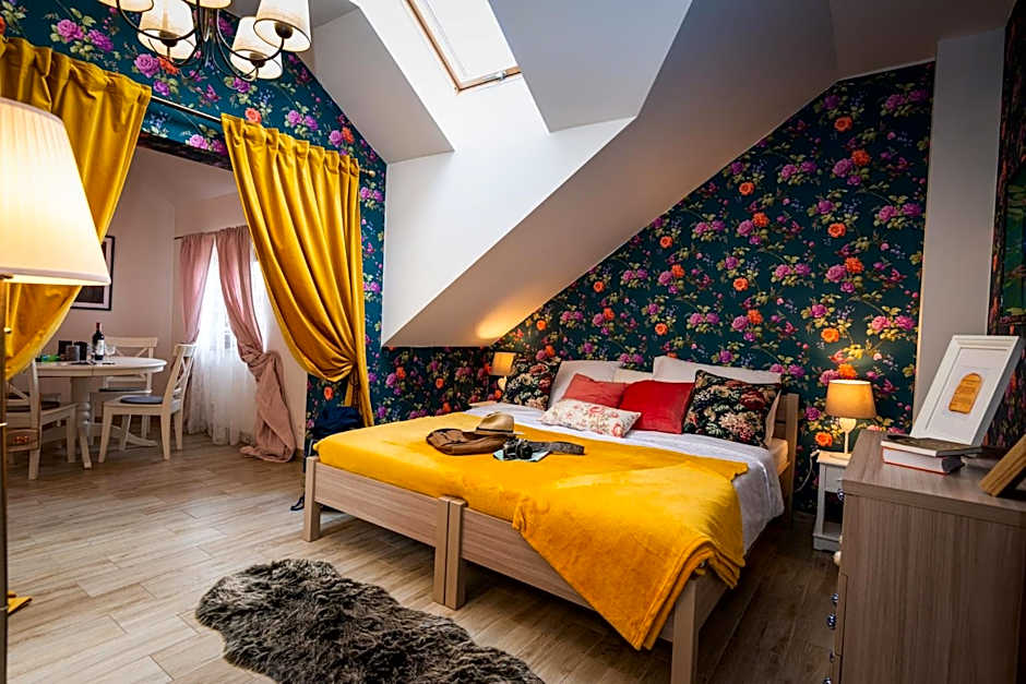 Pokoje w Starej Karczmie - by Upstairs