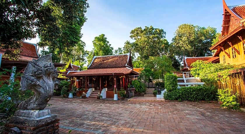 Harry's bungalow & Restaurant