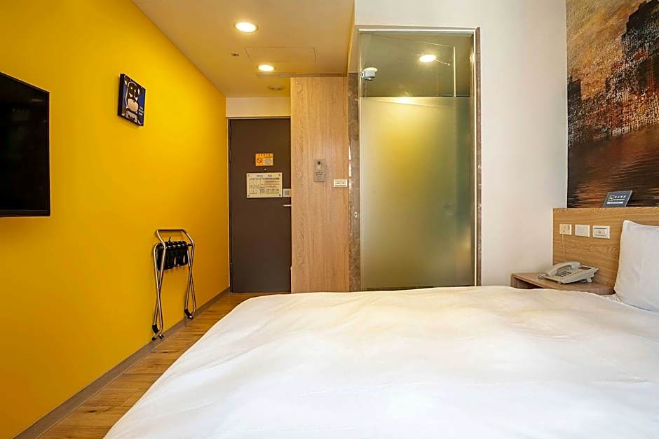 CHECK inn Express Taichung Yizhong