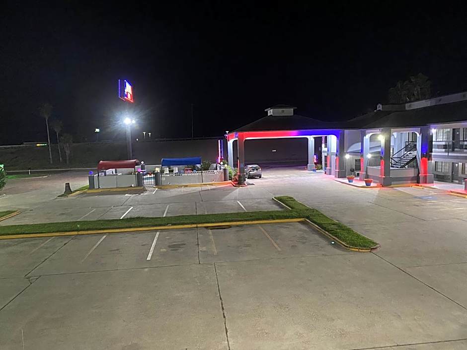 Texas Inn and Suites Raymondville