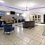 La Quinta Inn & Suites by Wyndham Deer Park