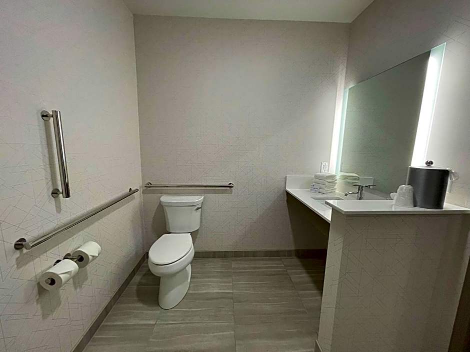 Holiday Inn Express and Suites Ft. Smith Airport By IHG