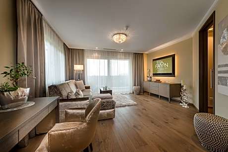 Suite with Garden View