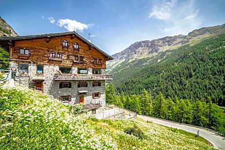 Hotel & Restaurant Perret - Mountain People