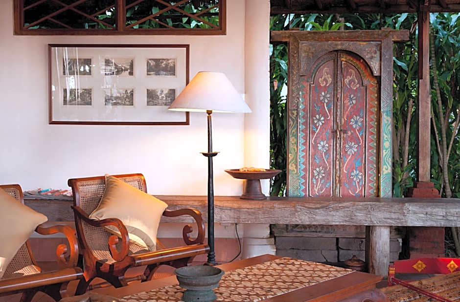 Tandjung Sari Hotel
