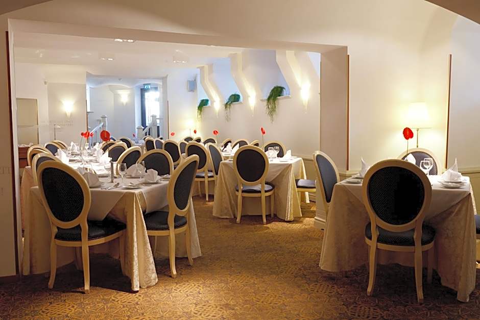 Monika Centrum Hotels