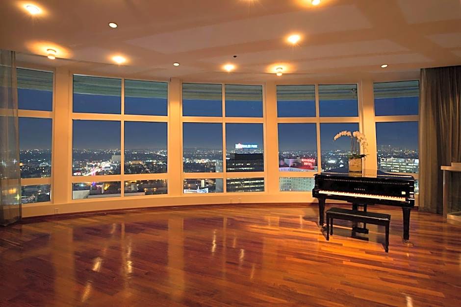 Loews Hollywood Hotel