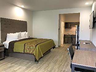 King Suite with Kitchenette - Non-Smoking