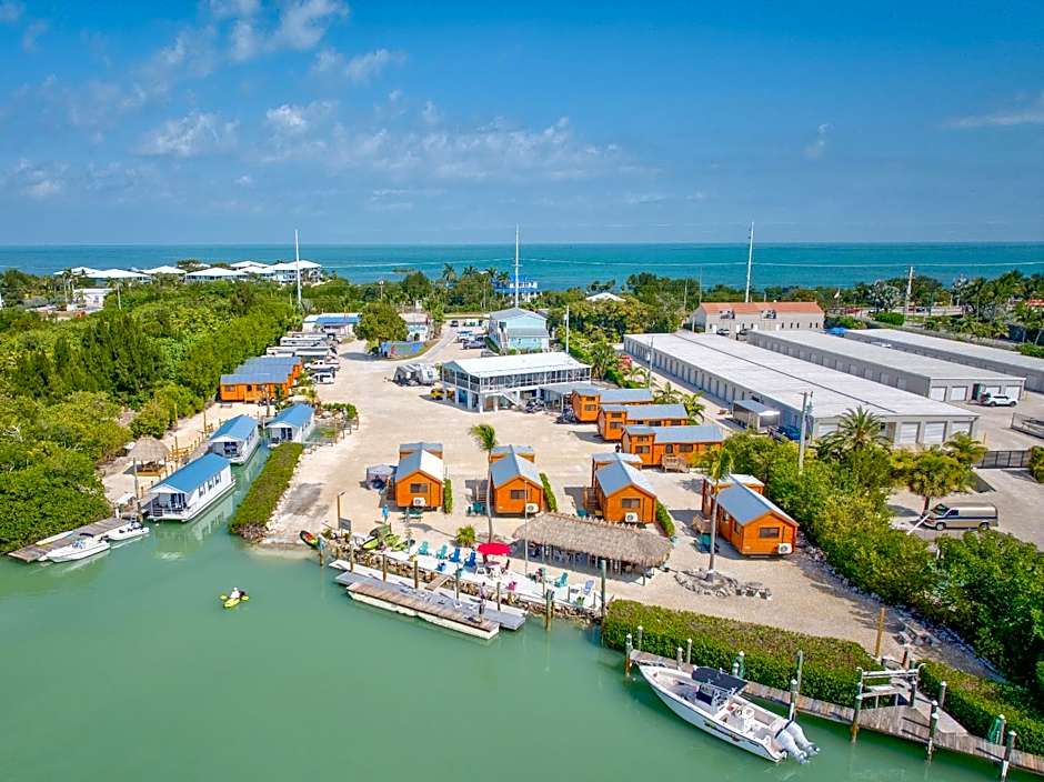 Cabins at Bonefish Bay