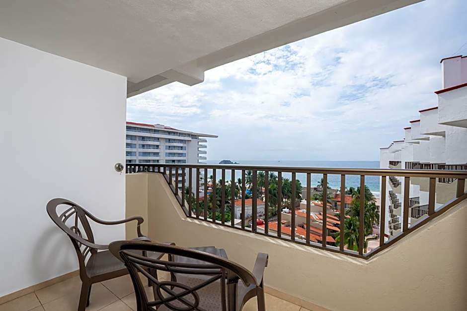 Tesoro Ixtapa Beach Resort