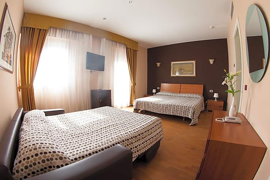 Hotel Master