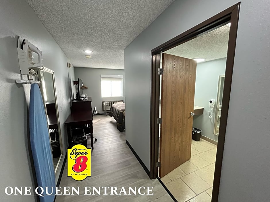 Super 8 by Wyndham Emporia