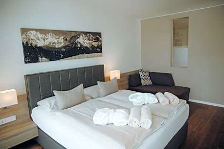 Executive Junior Suite (2-3 Adults)