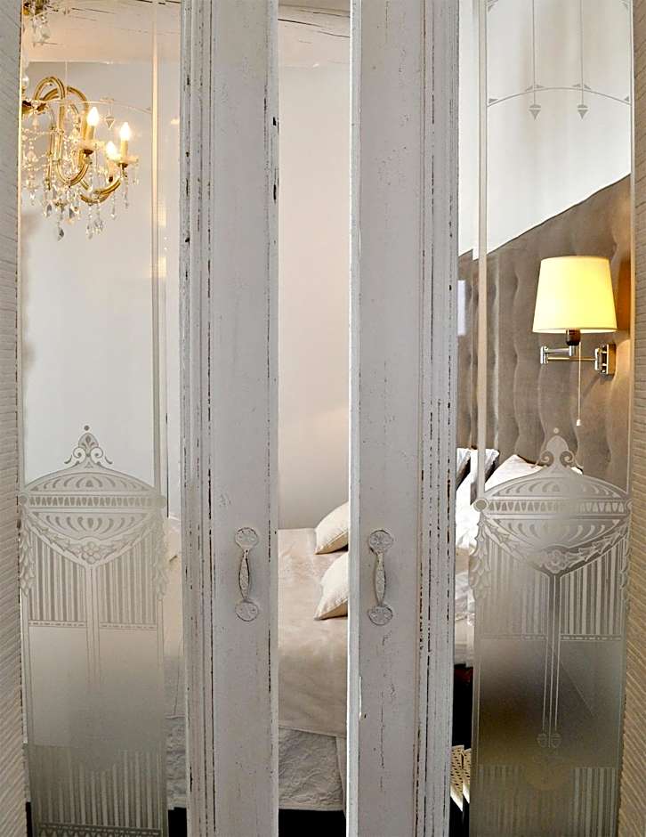 Le Petit Chateau