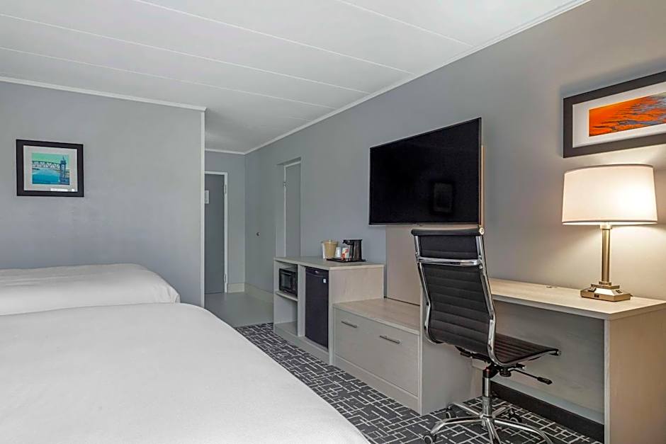 Comfort Inn Hyannis - Cape Cod