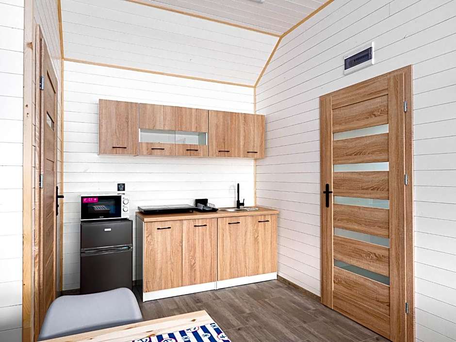 Zakatek Baltyku - domki nad morzem i jeziorem