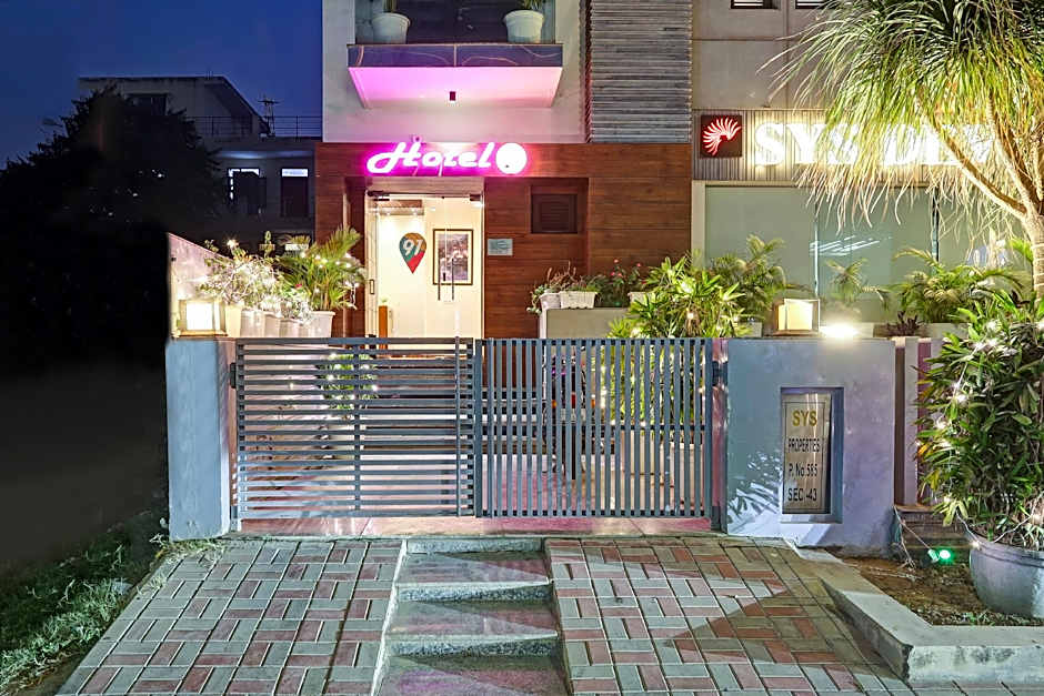 Hotel 91 Golf Course Road