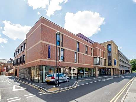 Travelodge Harrogate West Park