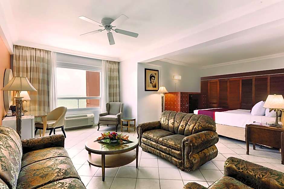 Ramada by Wyndham Princess Belize City