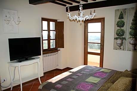 Two-Bedroom Apartment with Pool View (4 Adults)