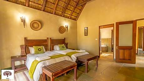 Zebula Golf and Wildlife Estate - Oryx Walkway Pax 16 - Moi Signature Luxury villa