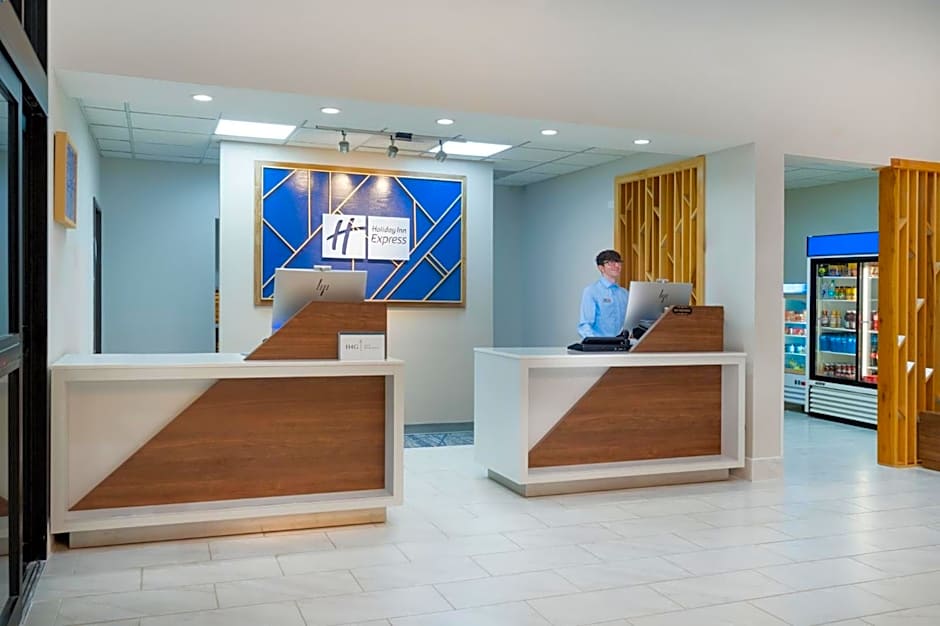 Holiday Inn Express Pratt By IHG