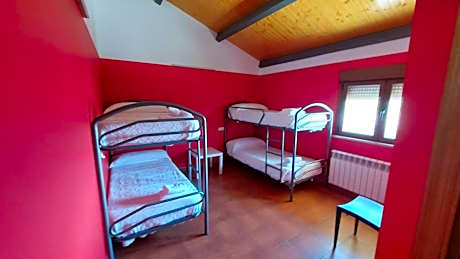 Quadruple Room with Private Bathroom