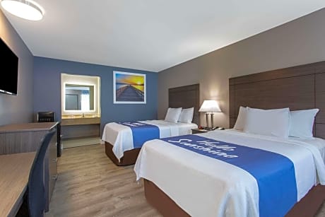 1 King Bed Mobility Accessible Room Non-Smoking