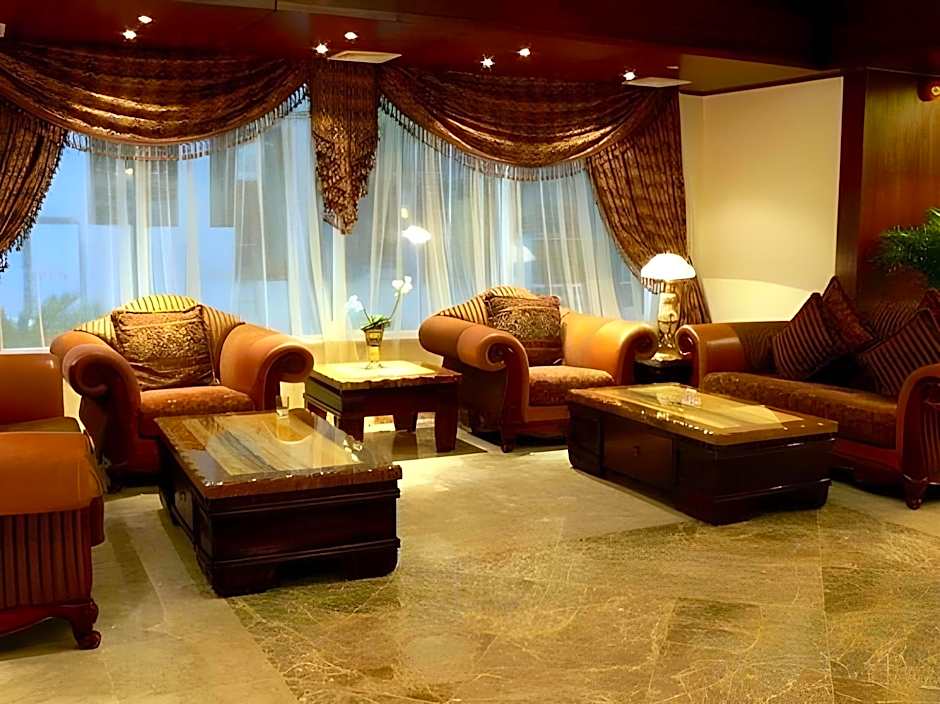 Gloria Hotel & Suites