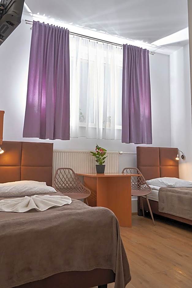 Hostel Evotel